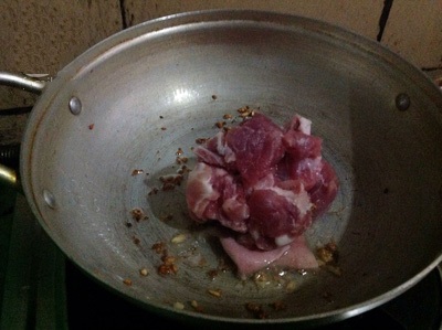 lam ngay canh kho qua nau voi suon thom ngon 3